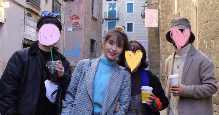 IU bersama keluarga.(IG IU)